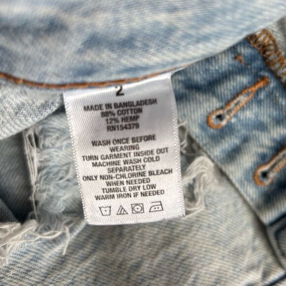 Aeropostale Jean Shorts Baggy Button Fly Distressed Womens Size 2 - Picture 7 of 7